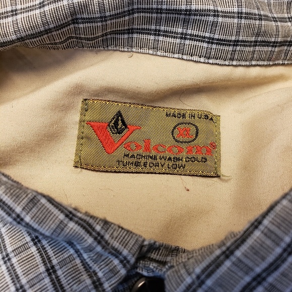 Volcom XL Long sleeve button down shirt - Picture 3 of 4